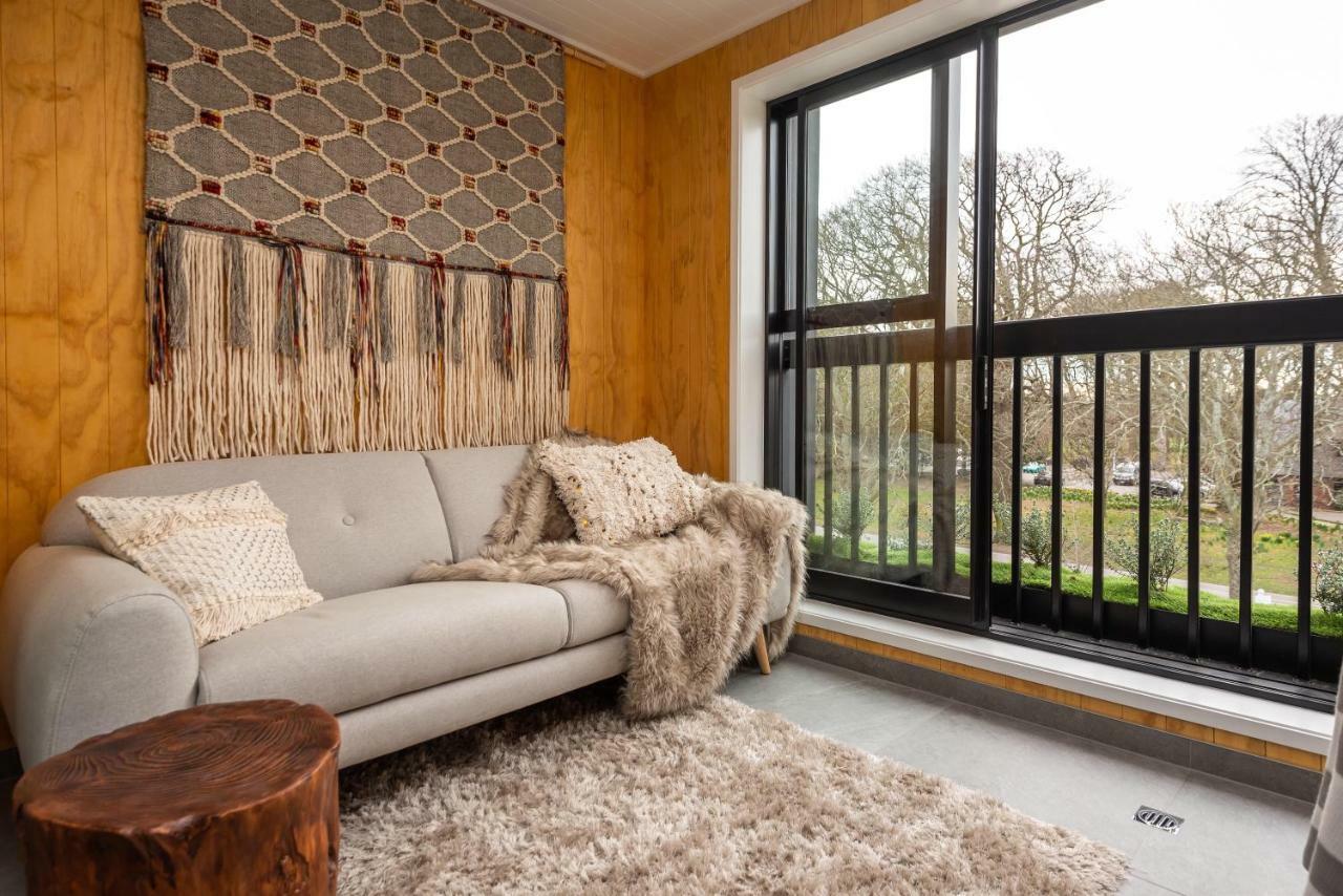 Penthouse With Park View Christchurch Exterior foto